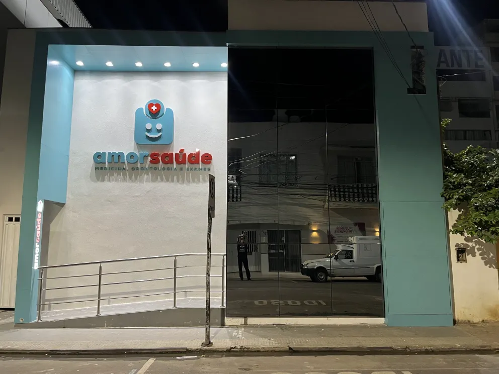 Fachadas em ACM e Lona